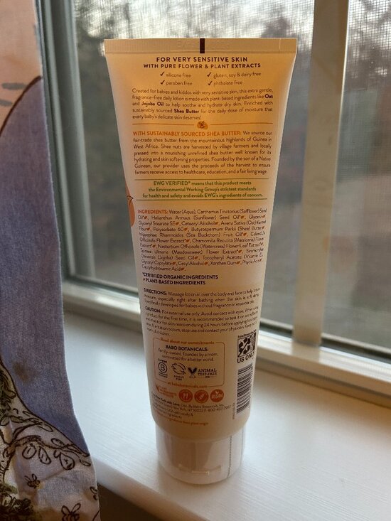 Babo Botanicals Sensitive Baby Fragrance Free Hydrating Lotion 8 fl oz Shea Oat - Picture 2 of 6